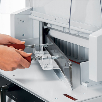 Программируемый резак гильотинного IDEAL 6655